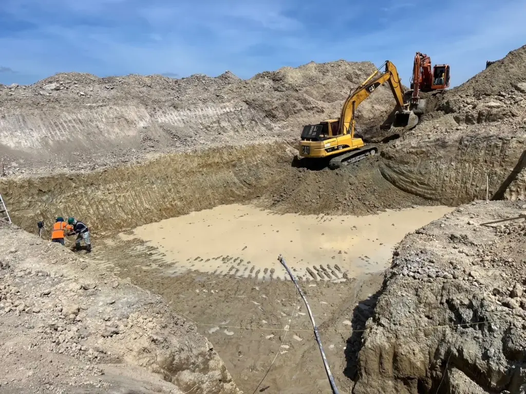 Excavación para planta de tratamiento en Villas de Santa María, Penonomé